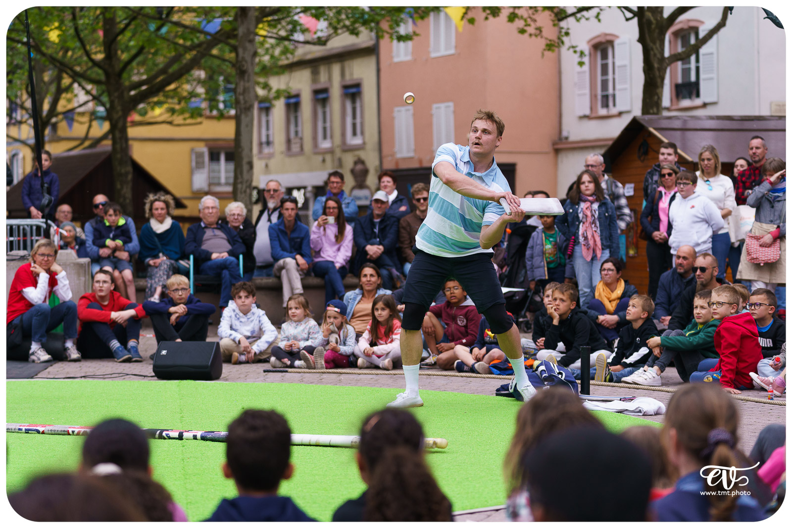 LEAGUE AND LEGEND (15FEET6)